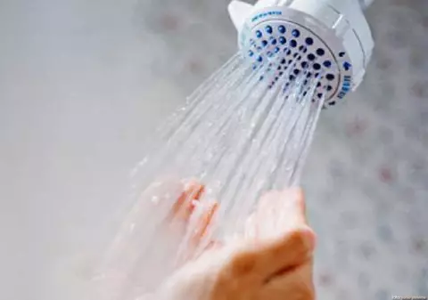 Facturi reduse cu până la 24% pentru bucureștenii din Sectoarele 2 și 3 care nu au avut apă caldă în luna iulie