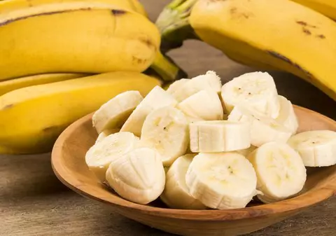 De ce e bine să mănânci o banană pe zi