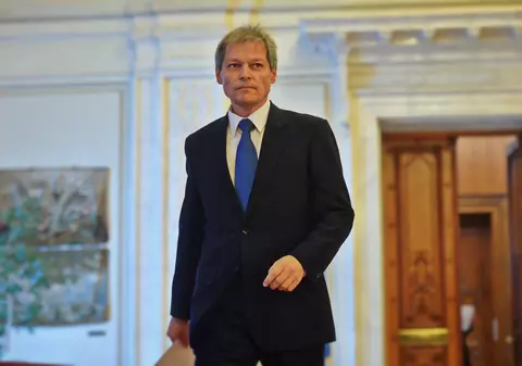 UPDATE Se coagulează dreapta în jurul lui Dacian Cioloș? Fostul premier a discutat cu USR; Replică din PNL: Nu mersi!