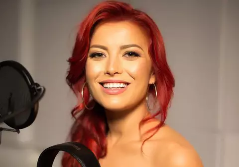 Elena Gheorghe și-a luat pisică. "A doua roșcată din familia noastră"