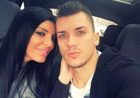 Andreea Tonciu, în ipostaze sexy. Cum arăta bruneta în urmă cu aproape 11 ani