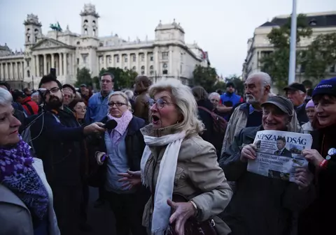 Proteste în Budapesta, după închiderea celui mai mare ziar de opoziție