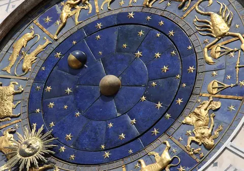 Horoscop, miercuri, 3 ianuarie 2018. Scorpionii se apropie de cei dragi cu gânduri bune, iar lucrul acesta va fi apreciat