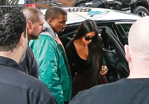 Prima poză cu Kim Kardashian, după jaful armat din Paris: „ Este foarte marcată psihic, dar nevătămată fizic"