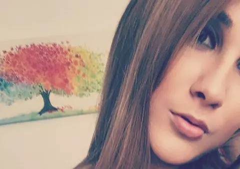 Adda nu renunță la țigări, deși abia a născut. Fanii au reacționat dur