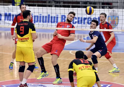 Oaspeții s-au impus pe linie în Divizia A1 la volei masculin. Tricolorul Ploiești, succes la Galați