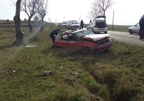 Hoți prinși după ce au făcut accident în urma spargerii date