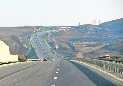 90 de kilometri noi de autostradă vor fi gata până la sfârșitul lui 2017. Promisiunile lui Răzvan Cuc, ministrul propus la Transporturi