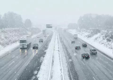 LIBERTATEA TE AJUTĂ: Cauciucurile de iarnă sunt obligatorii de la 1 noiembrie?