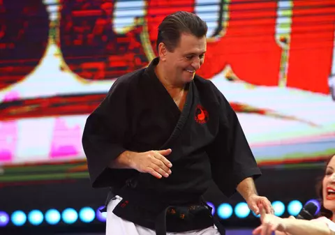 Nea Mărin,  demonstrație de karate la Next Star. S-a accidentat și a avut nevoie de ajutor