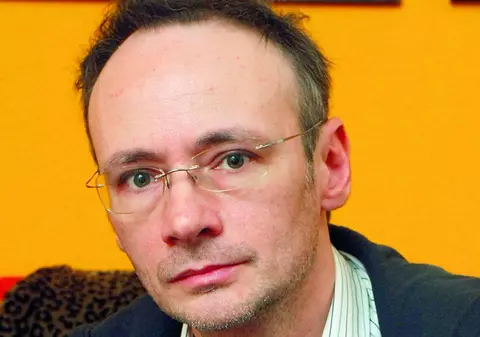 Mihai Albu și-a făcut implant de păr. Cum arată la o lună de la intervenție