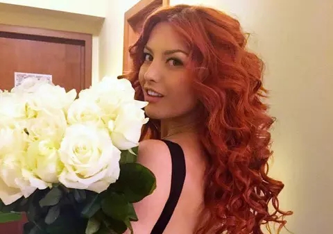 Elena Gheorghe e gravidă în opt luni, dar sarcina pare abia la început. Fotografia care i-a uimit pe fani
