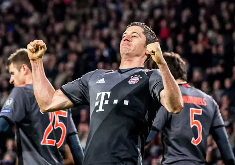 Bayern Munchen va folosi tricouri confecționate din deșeuri de plastic recuperate din oceane!