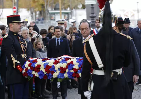 Un an de la atacurile de la Paris| Ceremoniile de comemorare, conduse de preşedintele Hollande şi primarul Parisului