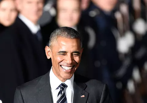 Barack Obama a vorbit la telefon cu Emmanuel Macron, înainte de primul tur al alegerilor prezidențiale din Franța
