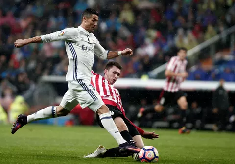 Cristiano Ronaldo, atacantul lui Real Madrid, a anunţat cât timp mai vrea să joace fotbal