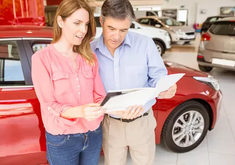 LIBERTATEA TE AJUTĂ: Cine plătește impozitul pentru o mașină vândută la jumătatea anului?