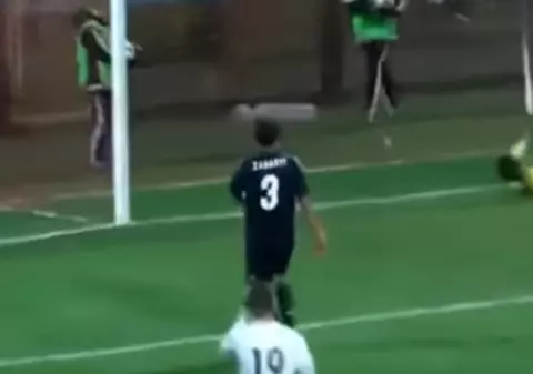 Zinedine Zidane a intrat în pământ de rușine după gafa fiului său. Tânărul portar s-a făcut de râsul lumii | VIDEO