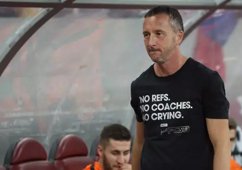 Steliștii au sărit la gâtul arbitrilor, deși ei au beneficiat în acest an de multe ”cadouri”: ”A zis că nu orice fault cu sânge este de eliminare!”