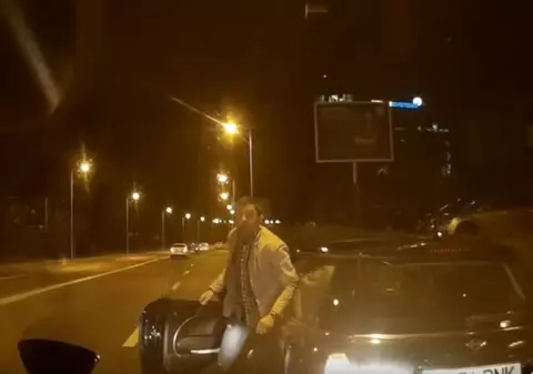 Un fost internațional român a fost amenințat: ”Sun la poliție”. Incidentul s-a petrecut în plină stradă | VIDEO