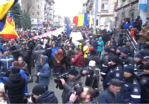 Moldovenii au protestat la Chișinău și în mai multe orașe europene față de rezultatul alegerilor prezidențiale