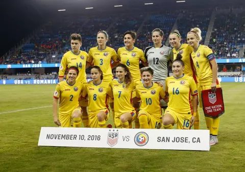 Fetele sunt mai bune ca băieții. Naționala feminină de fotbal a încheiat anul 2016 pe locul 37 în lume