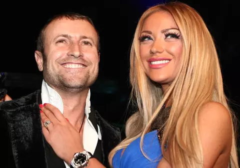 Cătălin Botezatu o dă de gol pe Bianca Drăgușanu. Susține că e măritată
