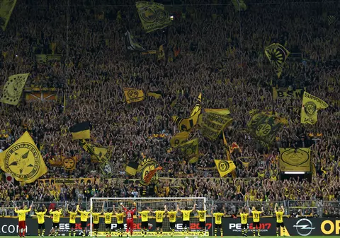 Bayern München și Borussia Dortmund sunt singurele echipe care au jucat toate meciurile de acasă din campionat cu casa închisă