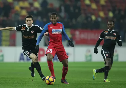Dinamo - Steaua 4-1. Umilința echipei lui Reghe a fost totală. Mahlangu, Nistor, Lazăr și Rotariu au făcut ”praf” apărarea oaspeților | GALERIE FOTO