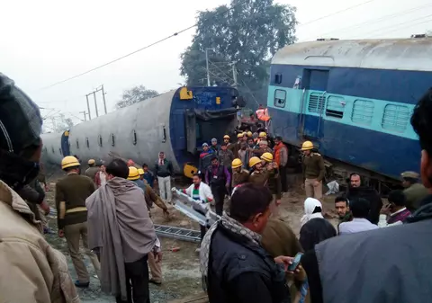 Cel puțin doi morți după ce un tren a deraiat în India