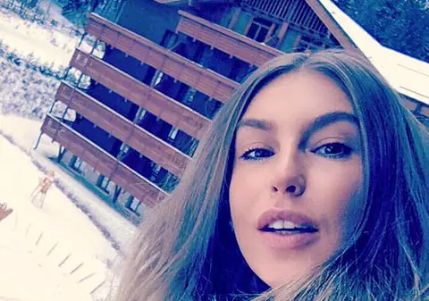 Corina Bud s-a pozat goală. Ipostazele în care n-ai văzut-o niciodată