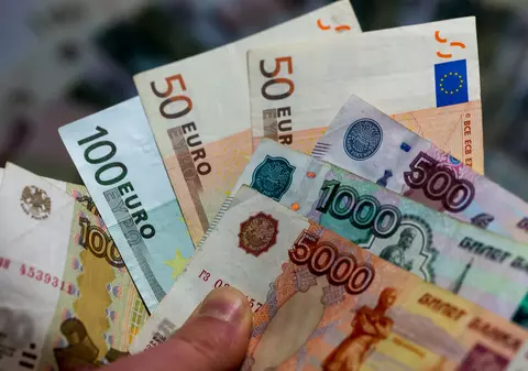 Banca Centrală a Rusiei, ținta unui atac cibernetic. Hackerii au furat două miliarde de ruble