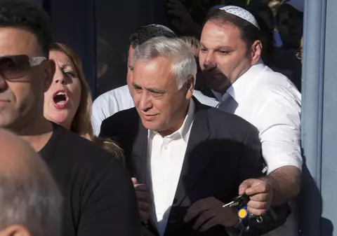 Fostul președinte israelian Moshe Katsav, condamnat pentru viol, va fi eliberat condiționat din închisoare