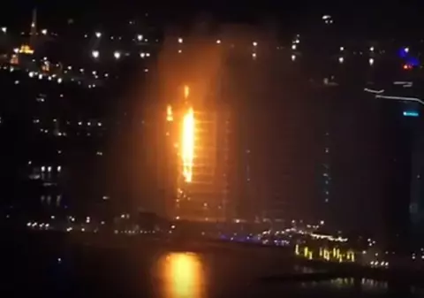 Incendiu la Dubai. Una dintre cele mai înalte clădiri din lume, în flăcări