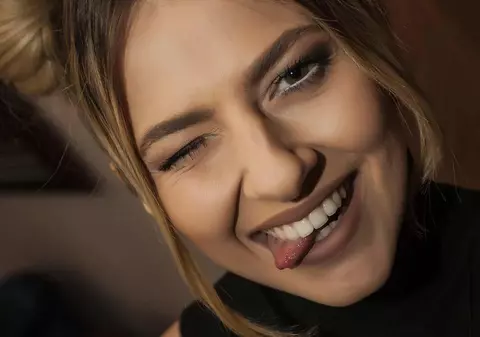 Lidia Buble își pune aparat dentar. Fanii au râs de ea. "La nas ce îi faci?"