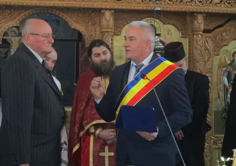Antrenorul emerit Ștefan Beregszaszy a fost făcut cetățean de onoare al comunei Maieru. Mentorul Mariei Cioncan, cu lacrimi în ochi