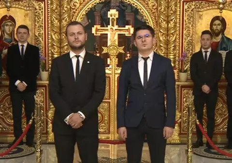 Drumul de la anonimi la faimă – Călin Merca și Emil Floare, colindători virali