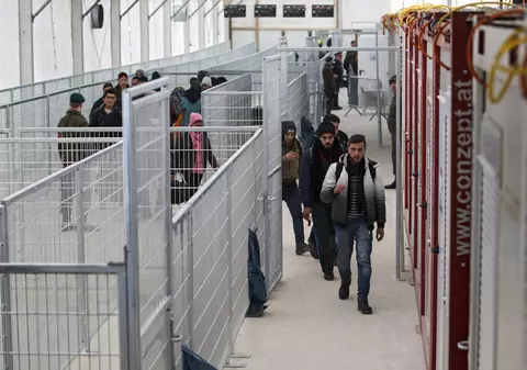 Refugiații din Austria care mint în privința naționalității lor riscă să fie arestați sau amendați