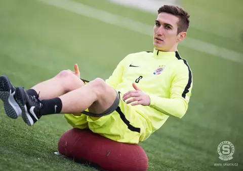 Bogdan Vătăjelu a făcut primul antrenament la Sparta Praga. Vezi cum a fost primit fotbalistul român / VIDEO & GALERIE FOTO