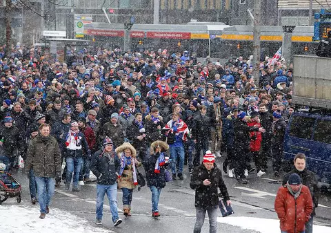 Opt mii de fani ai echipei scoțiene Glasgow Rangers și-au însoțit favoriți în Germania, la amicalul cu Leipzig / VIDEO