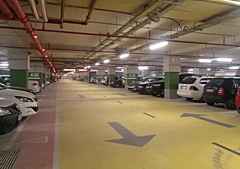 Șoferii își pot lăsa și noaptea mașinile la mall. Măsura se aplică doar în Sectorul 6, începând de astăzi, pe durata a câtorva zile