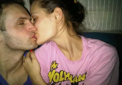 VIDEO/ Vedetă pe cele mai mari podiumuri ale lumii. Ce s-a ales de femeia pe care Sorin Brotnei a înșelat-o și umilit-o ani la rând