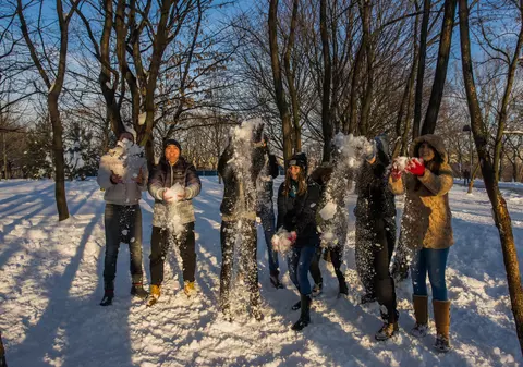 Marea bulgăreală în parcul IOR din București / GALERIE FOTO