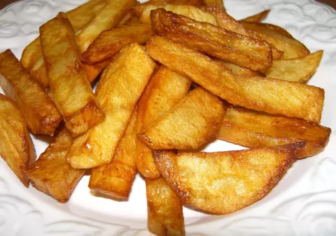 Belgienii sunt îndemnați să mănânce cartofi prăjiți de două ori pe săptămână