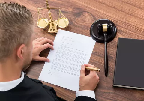 LIBERTATEA TE AJUTĂ: Cum îmi pot recupera casa părintească?