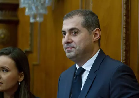 #SalariileRomanilor. Codul Fiscal se schimbă după cum bate vântul. IMM-urile nu fac transferul contribuțiilor, dar dau prime și bonusuri