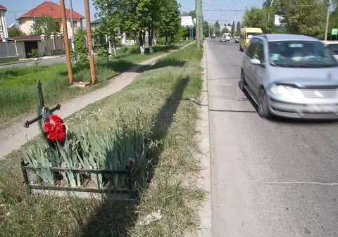 EXCLUSIV / Proiectantul primei autostrăzi românești trage un semnal de alarmă: România a proiectat „drumuri ucigaşe"