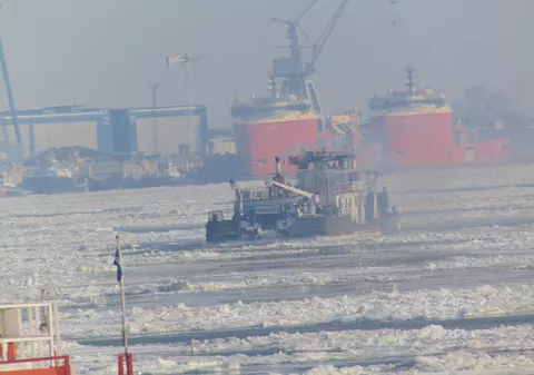Navigația pe Dunăre a fost suspendată din cauza vremii și a gheții care acoperă fluviul