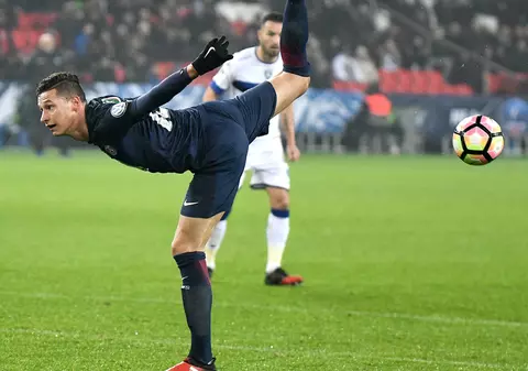 Julian Draxler s-a făcut de râs la ”botez”. Știe însă ce trebuie să facă pe teren / VIDEO