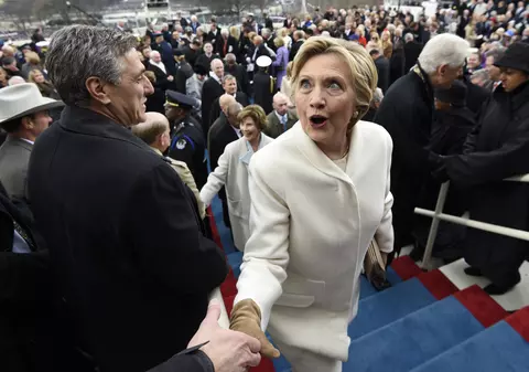 Donald Trump i-a adus un omagiu lui Hillary Clinton. Democrata a fost aplaudată la prânzul de la Capitoliu | VIDEO